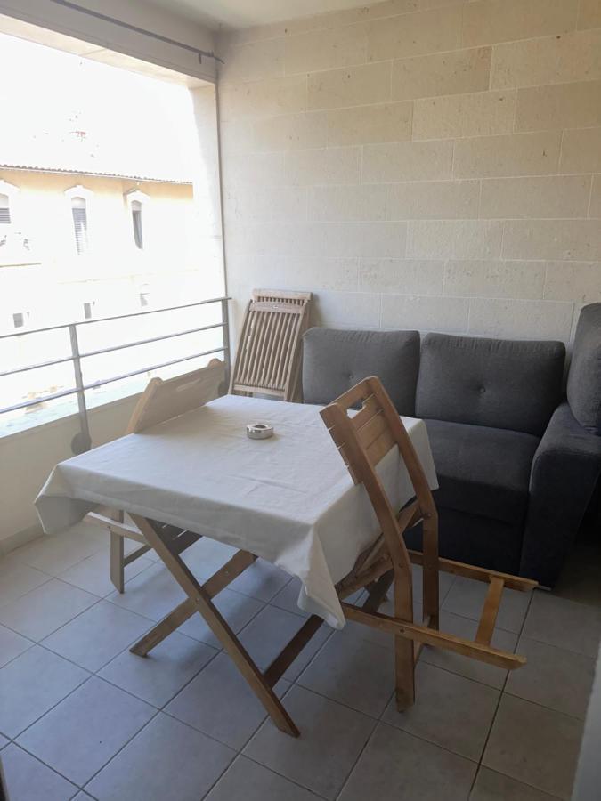 Superbe Appartement Tout Equipe Avec Parking. Marsilia Exterior foto